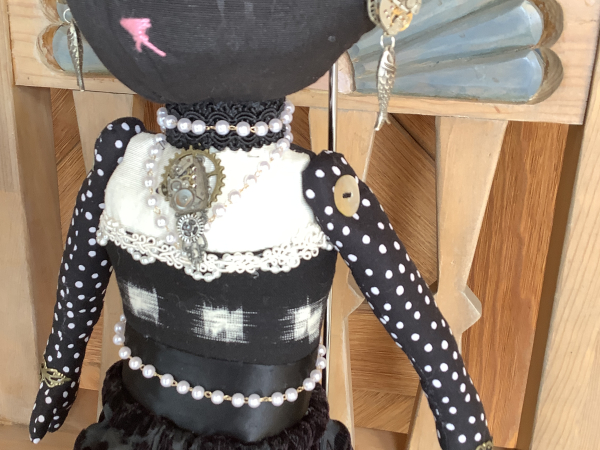 Miss Pearl Goes to The Santa Fe Opera by KD Rivera